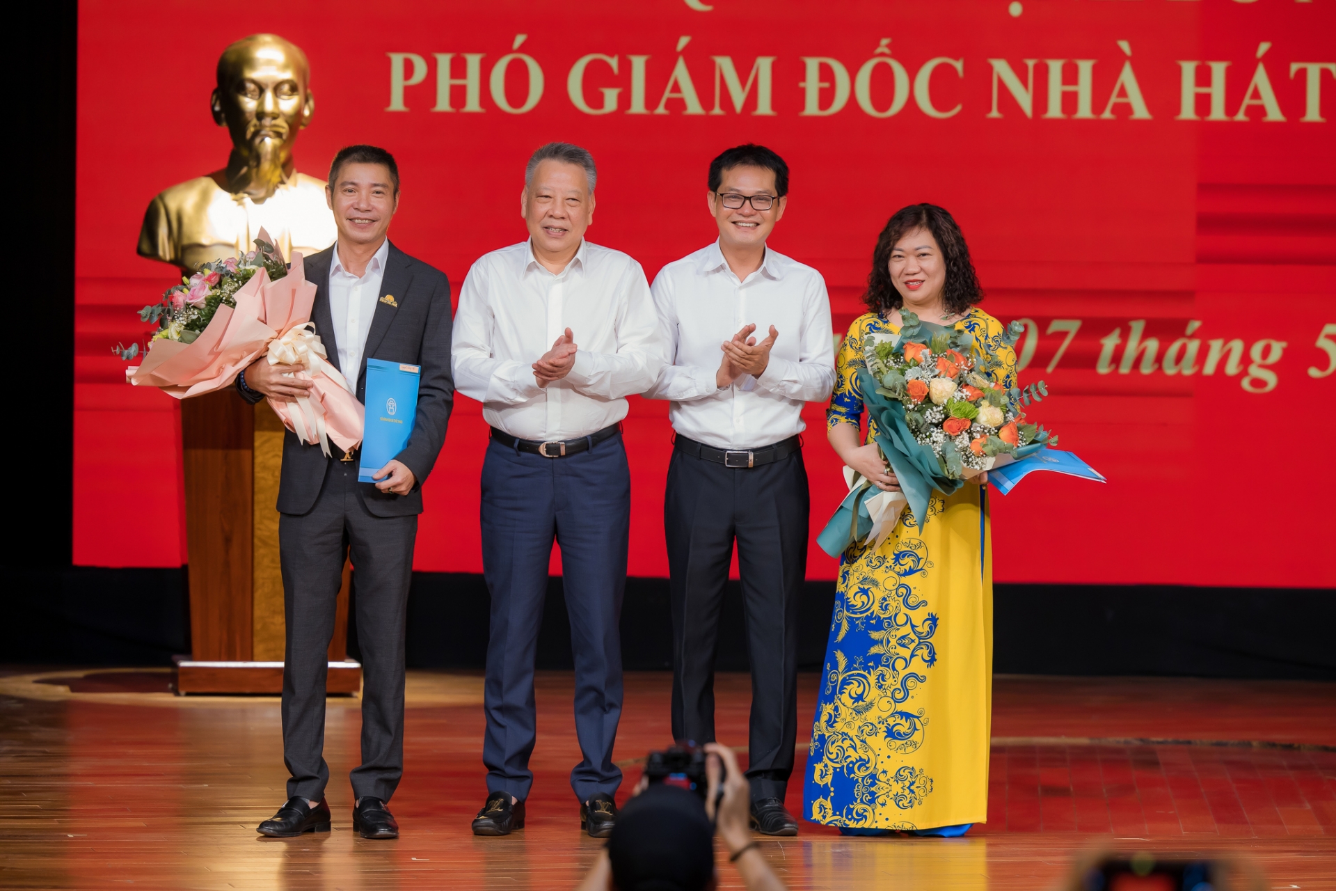 NSND Công Lý được bổ nhiệm làm Phó giám đốc Nhà hát Kịch Hà Nội nsnd cong ly duoc bo nhiem lam pho giam doc nha hat kich ha noi