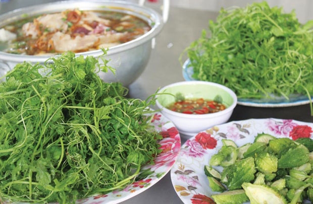 Ghé Đồng Nai ăn dế cơm chiên mắm và những đặc sản khác ghe dong nai an de com chien mam va nhung dac san khac