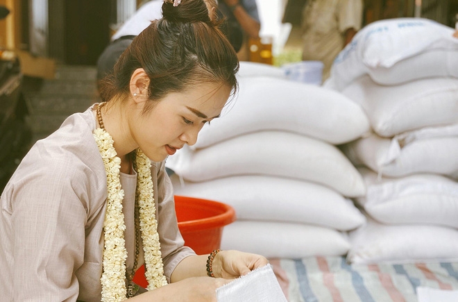 Tin tức giải trí sao Việt hôm nay (8/5): Miko Lan Trinh theo đuổi vụ kiện 8 năm với ông bầu tin tuc giai tri sao viet hom nay 85 miko lan trinh theo duoi vu kien 8 nam voi ong bau