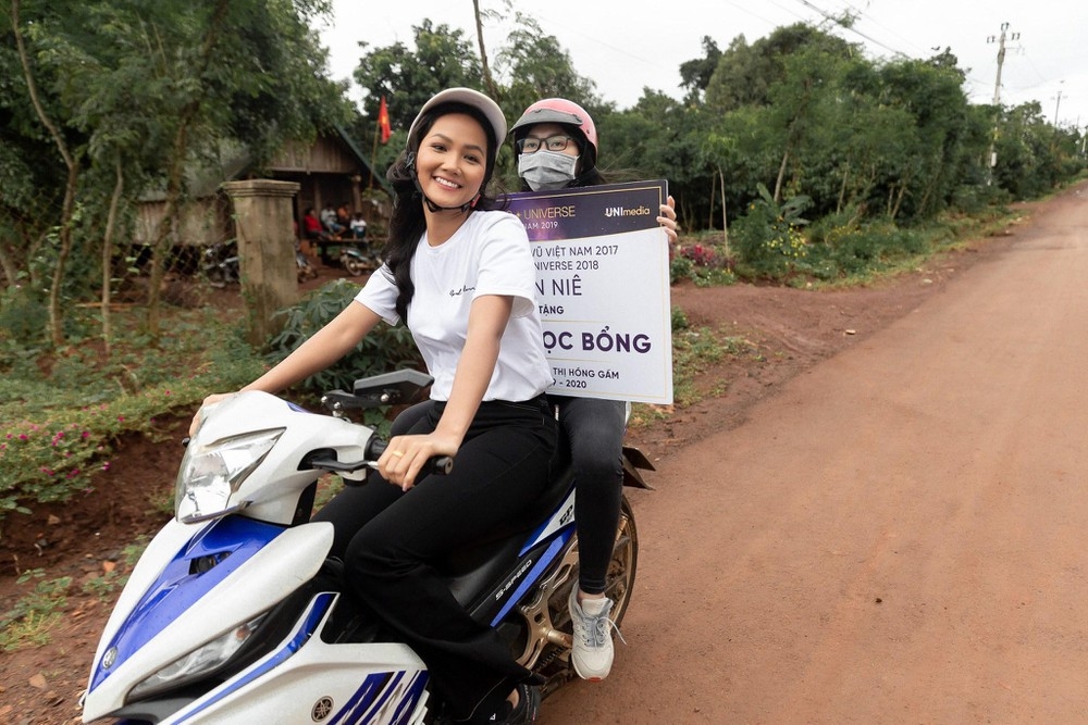 H’Hen Niê lần đầu tiết lộ những bí mật trước khi đăng quang hoa hậu hhen nie lan dau tiet lo nhung bi mat truoc khi dang quang hoa hau