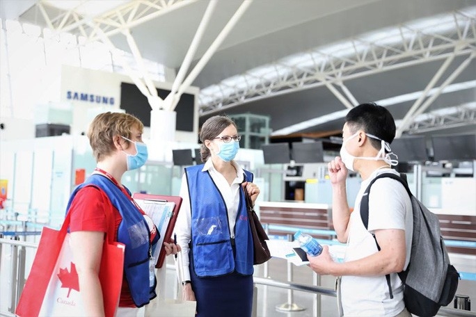 Covid-19: Đưa 276 công dân Việt Nam từ Canada về nước an toàn covid 19 dua 276 cong dan viet nam tu canada ve nuoc an toan
