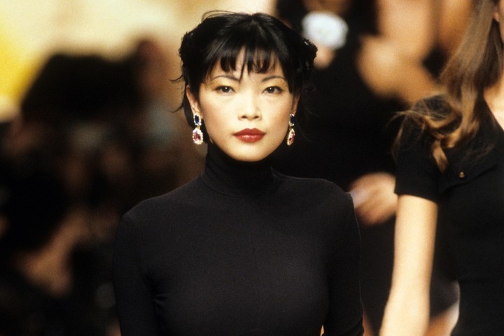Chân dung siêu mẫu gốc Việt duy nhất từng diễn cho Chanel cùng Naomi Campbell chan dung sieu mau goc viet duy nhat tung dien cho chanel cung naomi campbell