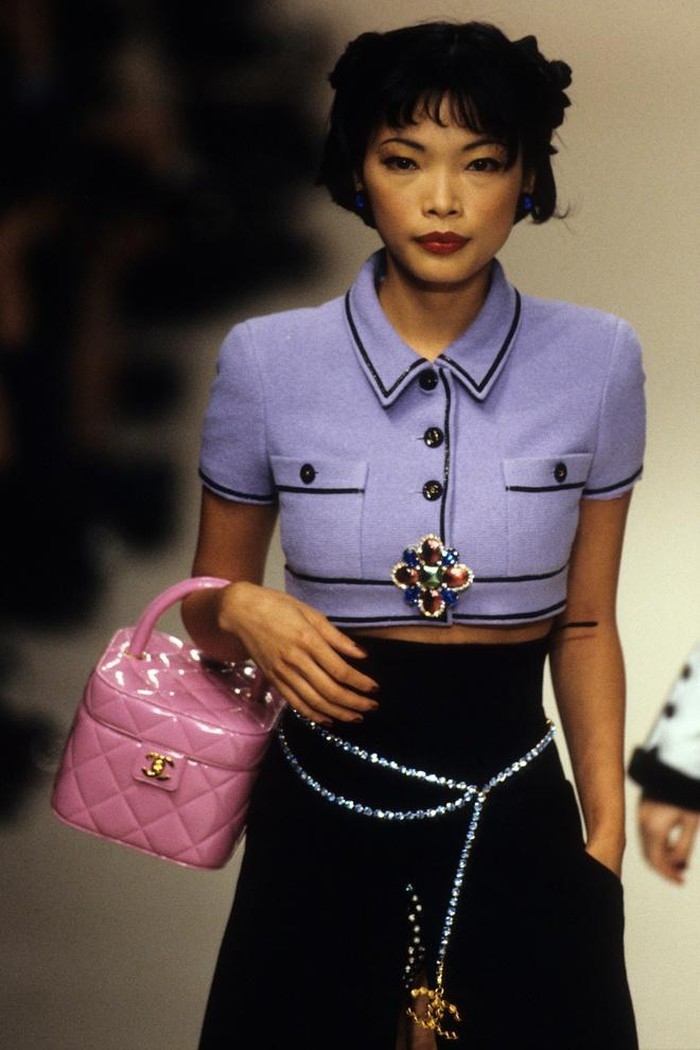 Chân dung siêu mẫu gốc Việt duy nhất từng diễn cho Chanel cùng Naomi Campbell chan dung sieu mau goc viet duy nhat tung dien cho chanel cung naomi campbell