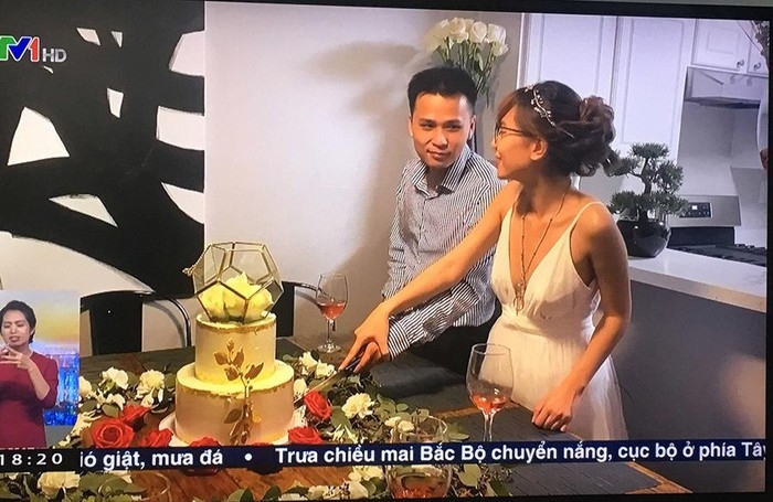 Dịch Covid-19: Cặp đôi Việt đám cưới ở Mỹ, hai họ mặc đẹp chứng kiến qua tivi dich covid 19 cap doi viet dam cuoi o my hai ho mac dep chung kien qua tivi