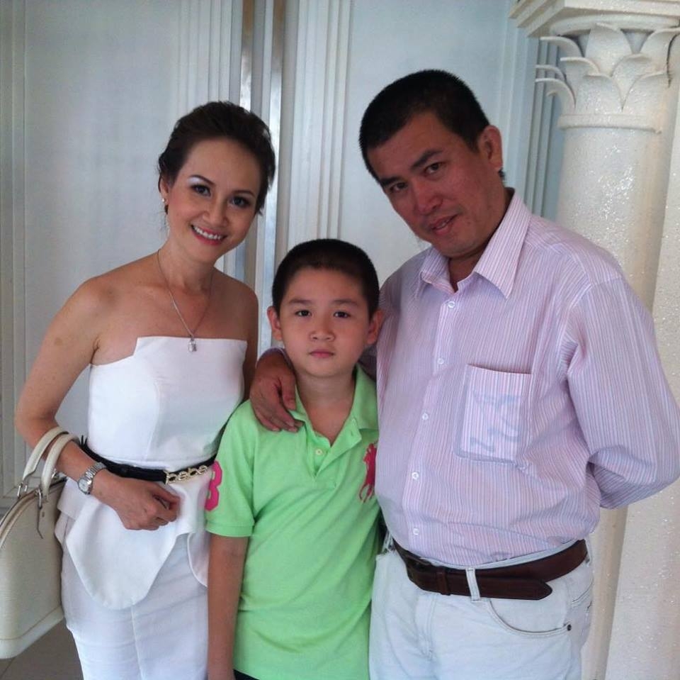 Tin tức giải trí sao Việt hôm nay (21/5): Nhật Cường kể chuyện từng làm việc ở nghĩa trang tin tuc giai tri sao viet hom nsy 215 nhat cuong ke chuyen tung lam viec o nghia trang