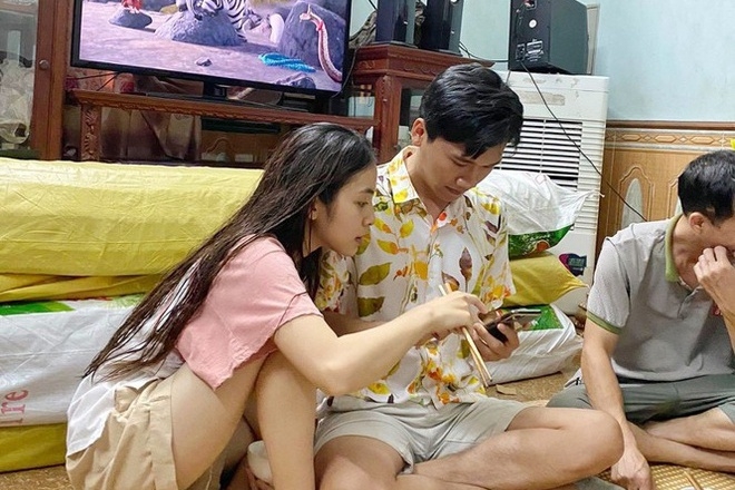 Tin tức giải trí sao Việt hôm nay (26/5): Đông Nhi lộ vòng 2 đã to rõ trong tháng thứ 4 của thai kì tin tuc giai tri sao viet hom nay 265 dong nhi lo vong 2 da to ro trong thang thu 4 cua thai ki