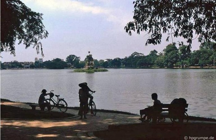 Hà Nội cuối thời kỳ bao cấp qua những bức ảnh hiếm hoi ha noi cuoi thoi ky bao cap qua nhung buc anh hiem hoi