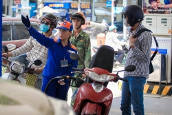 ha noi xu phat cay xang gam 20 ngan lit trong bon khong ban