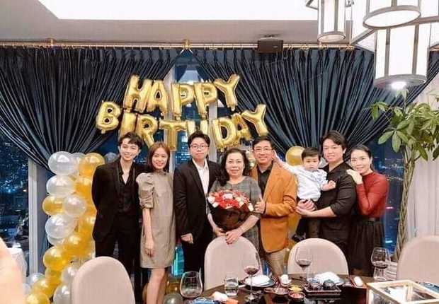 loat anh tinh cam cua hoang thuy linh va gil le du chua cong khai