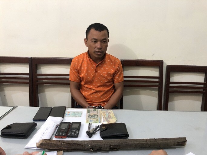 5301 trong an son la cung thich 1 co gai ga dan ong dung gay danh chet tinh dich