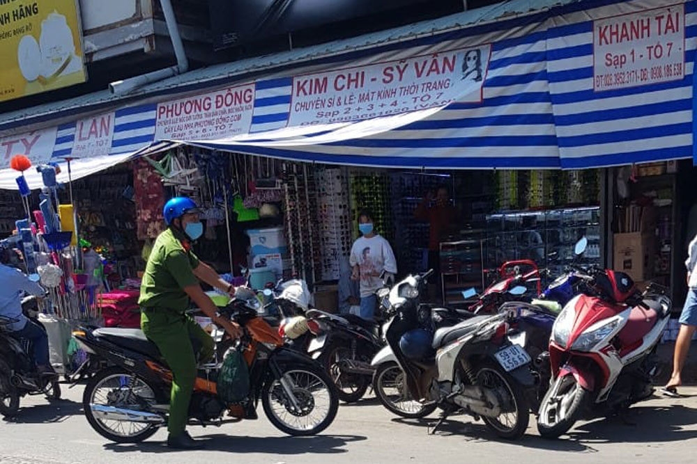 Trọng án tại chợ Kim Biên: Nữ Trưởng ban quản lý tử vong, kế toán bị thương Trọng án tại chợ Kim Biên: Nữ Trưởng ban quản lý tử vong, kế toán bị thương