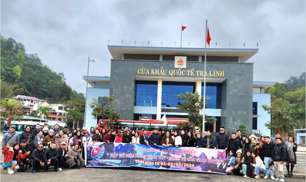 越南游客将中国靖西视为新兴的旅游目的地 越南游客将中国靖西视为新兴的旅游目的地