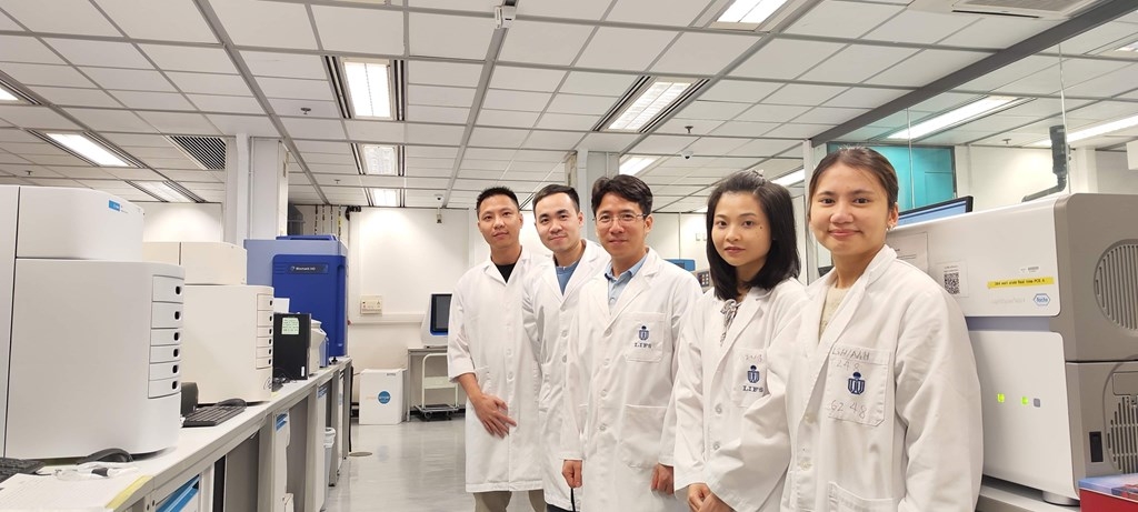 中国香港优先为高级技工和越南游客发放签证