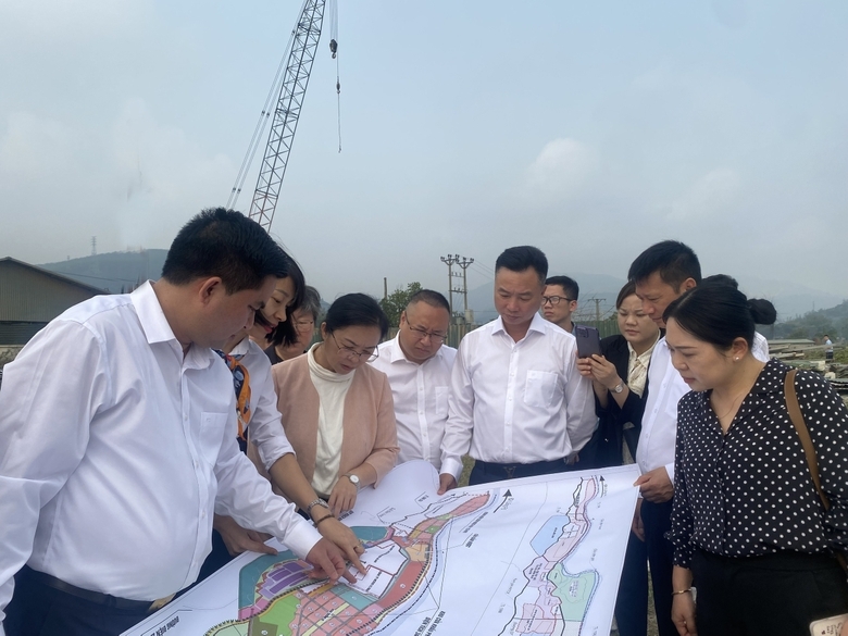 举行越南与中国工业园区和经济区招商引资工作交流会 举行越南与中国工业园区和经济区招商引资工作交流会