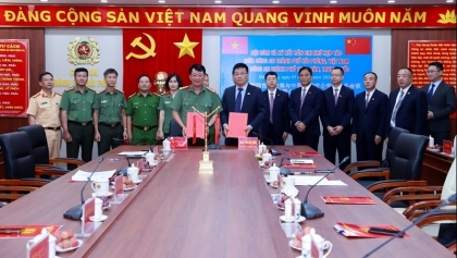 中国天津市公安局代表团对越南海防市公安局进行工作访问