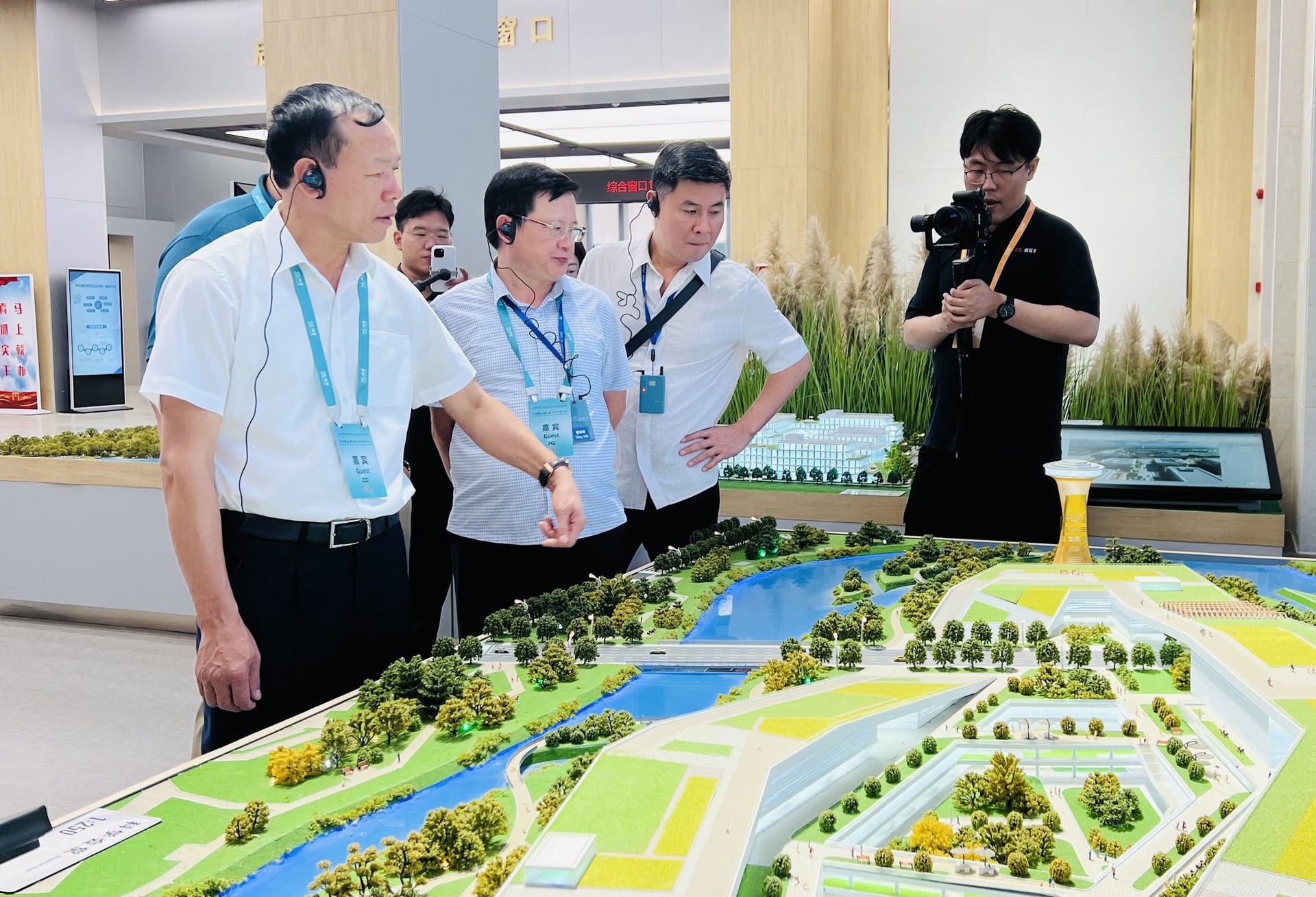 越南最高人民法院常务副院长阮智慧率领考察团赴中国考察学习 越南最高人民法院常务副院长阮智慧率领考察团赴中国考察学习