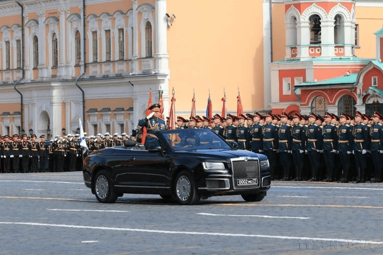 Парад в честь 77-й годовщины Победы над фашизмом (1945–2022) на Красной площади в Москве (Россия, 9 мая 2022 года). Фото: Чан Хиеу / ВИА Парад в честь 77-й годовщины Победы над фашизмом (1945–2022) на Красной площади в Москве (Россия, 9 мая 2022 года). Фото: Чан Хиеу / ВИА
