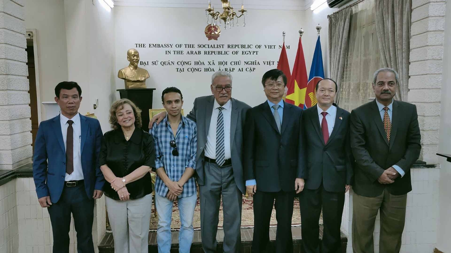 ອີຢິບແມ່ນຕະຫຼາດໃຫຍ່ ແລະ ເປັນຄູ່ຮ່ວມມືທີ່ມີທ່າແຮງກັບ ຫວຽດນາມ ອີຢິບແມ່ນຕະຫຼາດໃຫຍ່ ແລະ ເປັນຄູ່ຮ່ວມມືທີ່ມີທ່າແຮງກັບ ຫວຽດນາມ