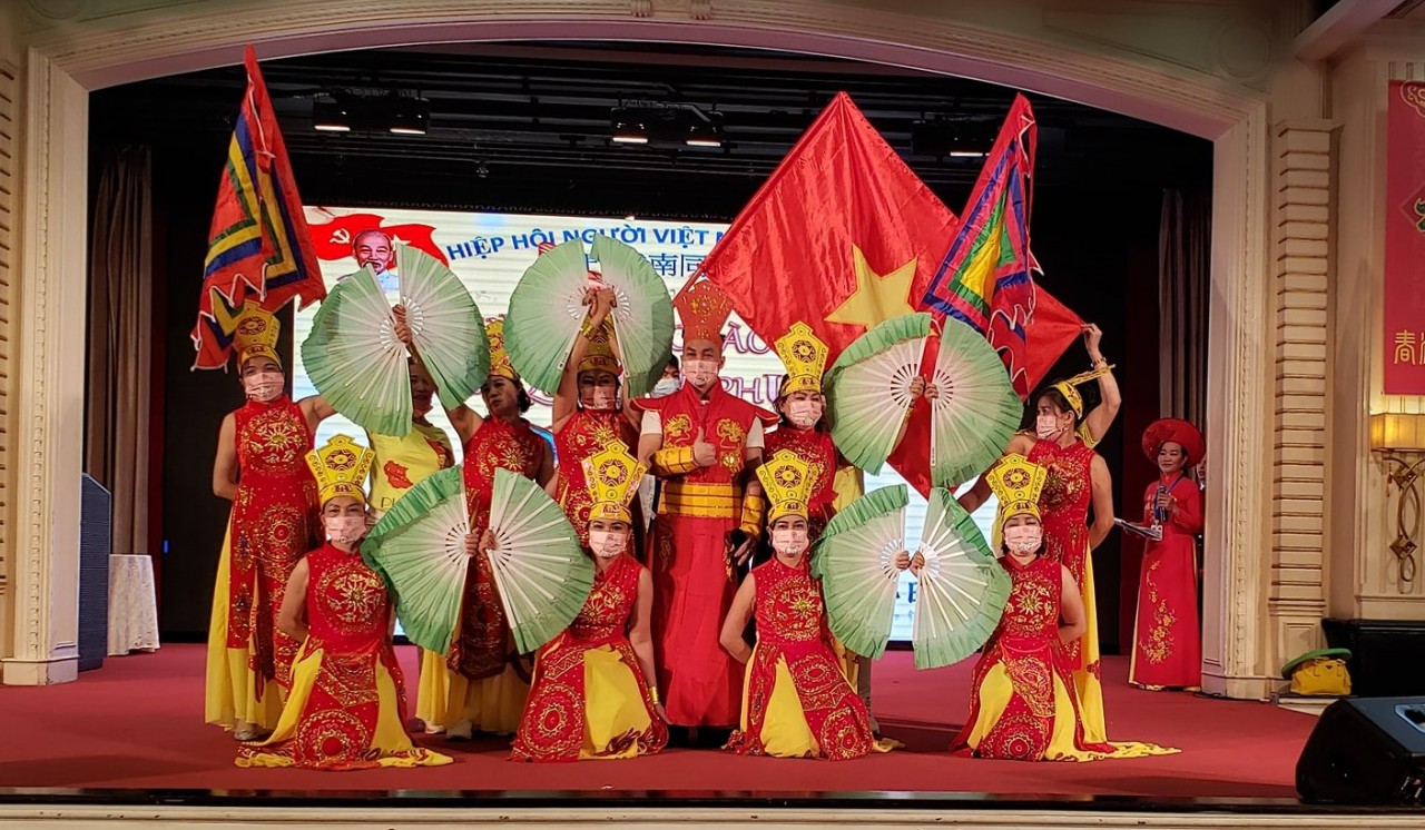 Cộng đồng người Việt Nam tại Macau (Trung Quốc) gặp mặt chúc mừng ngày Quốc tế phụ nữ Cộng đồng người Việt Nam tại Macau (Trung Quốc) gặp mặt chúc mừng ngày Quốc tế phụ nữ