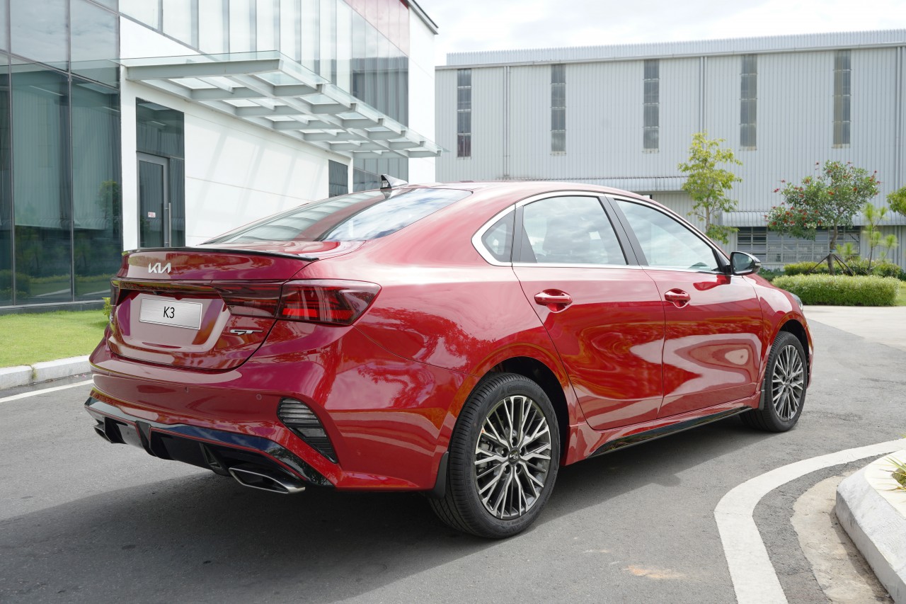 Bộ đôi Kia K3 Turbo GT & 2.0 Premium: thêm lựa chọn cho khách hàng yêu thích thể thao, mạnh mẽ Bộ đôi Kia K3 Turbo GT & 2.0 Premium: thêm lựa chọn cho khách hàng yêu thích thể thao, mạnh mẽ