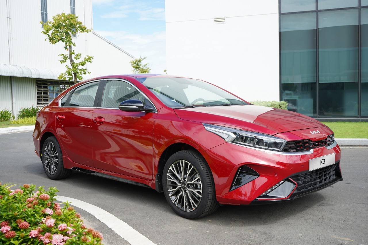 Bộ đôi Kia K3 Turbo GT & 2.0 Premium: thêm lựa chọn cho khách hàng yêu thích thể thao, mạnh mẽ Bộ đôi Kia K3 Turbo GT & 2.0 Premium: thêm lựa chọn cho khách hàng yêu thích thể thao, mạnh mẽ