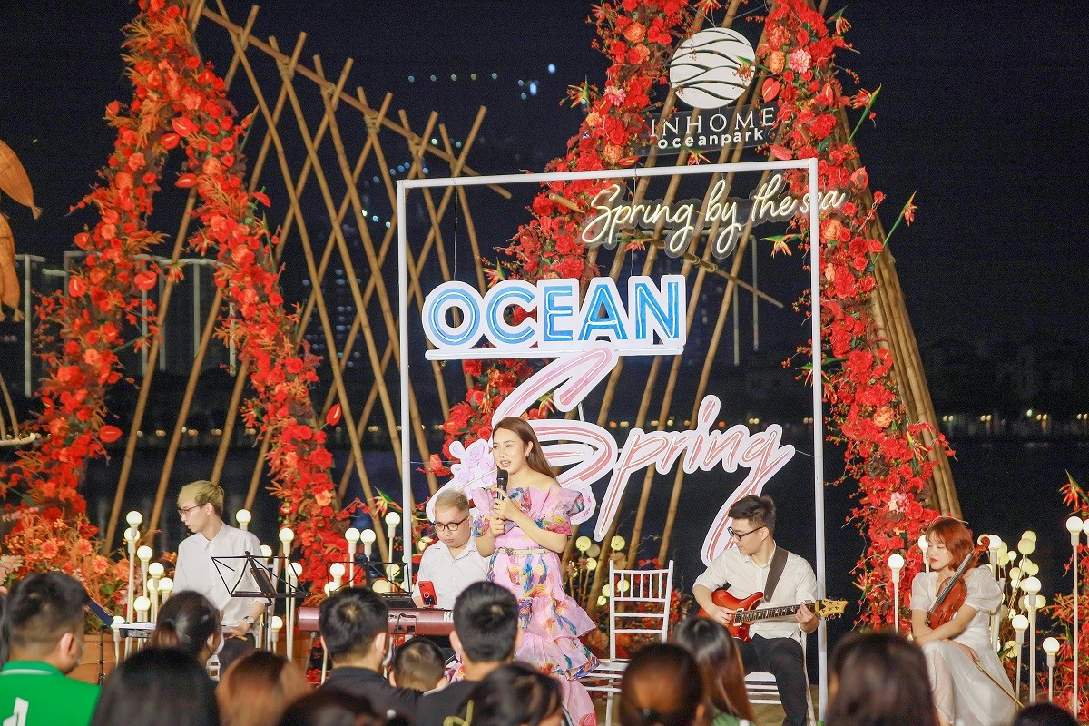 “Quận Ocean” – điểm hẹn “mùa bình thường…nay đã về”… “Quận Ocean” – điểm hẹn “mùa bình thường…nay đã về”…