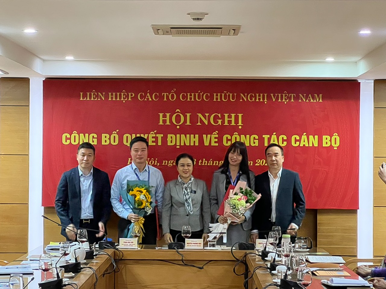 Lãnh đạo VUFO chụp ảnh cùng các cán bộ được bổ nhiệm, bổ nhiệm lại.