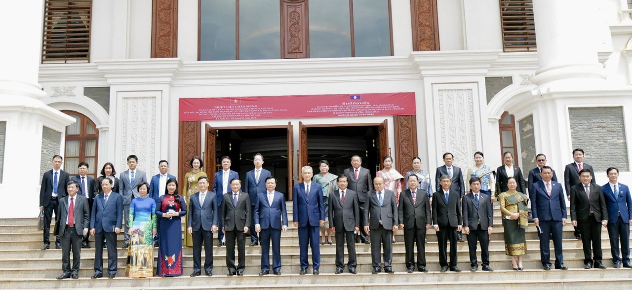 Chuyến thăm tạo khuôn khổ cho hợp tác Hà Nội-Viêng Chăn trong giai đoạn mới Chuyến thăm tạo khuôn khổ cho hợp tác Hà Nội-Viêng Chăn trong giai đoạn mới