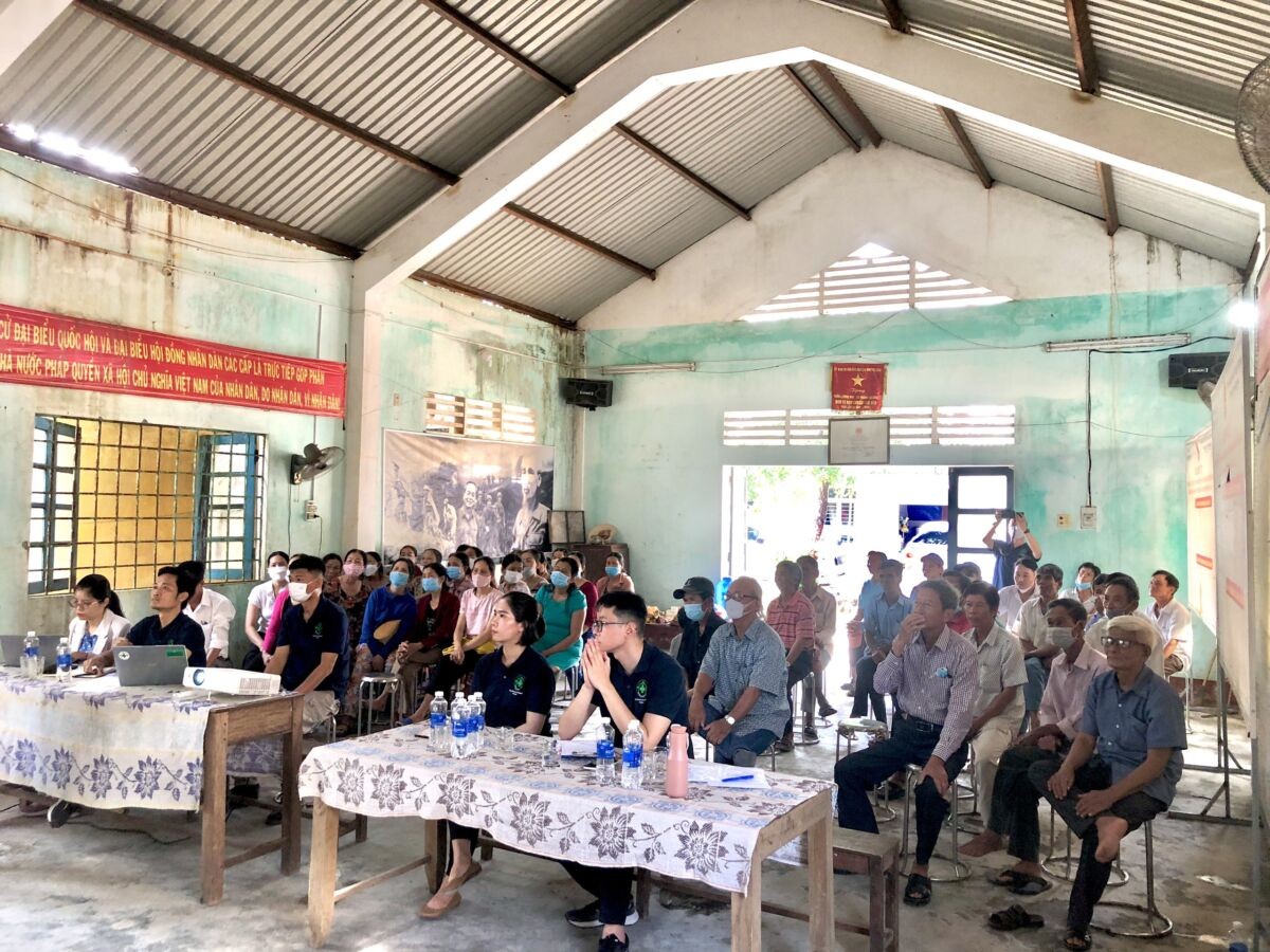 Buổi chia sẻ thông tin về kết quả khảo sát mẫu đất (Ảnh: HueFO) Buổi chia sẻ thông tin về kết quả khảo sát mẫu đất (Ảnh: HueFO)