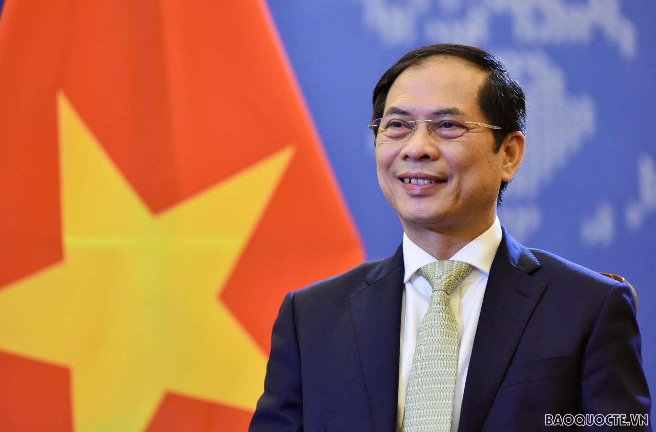 Bộ trưởng Ngoại giao Bùi Thanh Sơn. (Ảnh: Nguyễn Hồng) Bộ trưởng Ngoại giao Bùi Thanh Sơn. (Ảnh: Nguyễn Hồng)