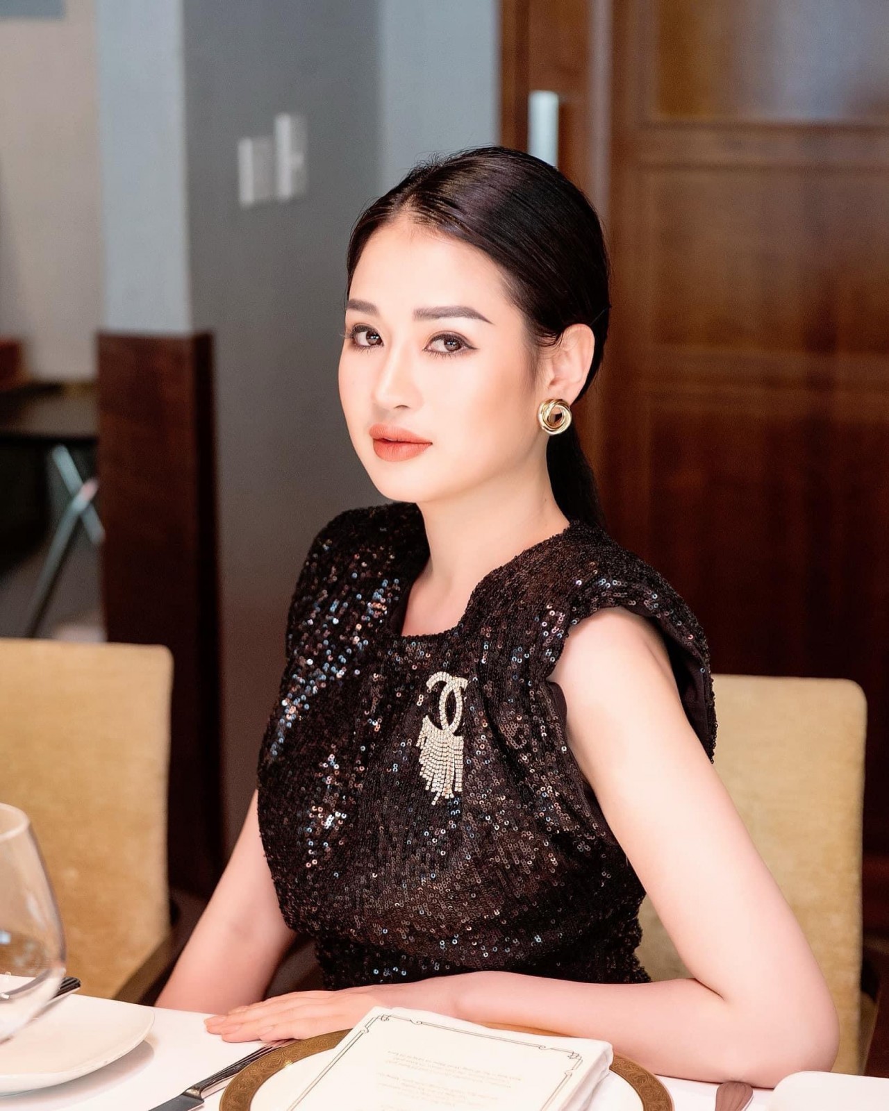 Bác sĩ Khúc Lan Phương - CEO thương hiệu thẩm mỹ Dr Phương: Ở thời đại hiện nay, vai trò và vị trí của người phụ nữ được đánh giá rất cao trong các tổ chức xã hội. Bác sĩ Khúc Lan Phương - CEO thương hiệu thẩm mỹ Dr Phương: Ở thời đại hiện nay, vai trò và vị trí của người phụ nữ được đánh giá rất cao trong các tổ chức xã hội.
