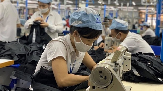 Ngành dệt may Việt Nam có nhiều lợi thế để hợp tác với Ấn Độ (Ảnh minh họa: Báo Thanh niên) Ngành dệt may Việt Nam có nhiều lợi thế để hợp tác với Ấn Độ (Ảnh minh họa: Báo Thanh niên)