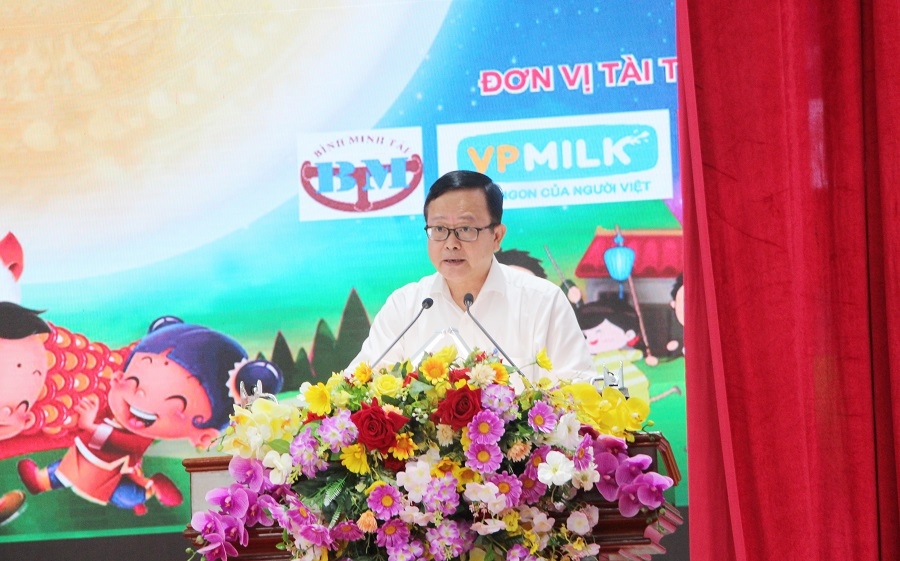 ມອບຂອງຂວັນ 1.330 ພູດ ໃຫ້ແກ່ເດັກພິການຢູ່ບັນດາແຂວງ, ນະຄອນ ຕາເວັນຕົກສ່ຽງໃຕ້ ມອບຂອງຂວັນ 1.330 ພູດ ໃຫ້ແກ່ເດັກພິການຢູ່ບັນດາແຂວງ, ນະຄອນ ຕາເວັນຕົກສ່ຽງໃຕ້