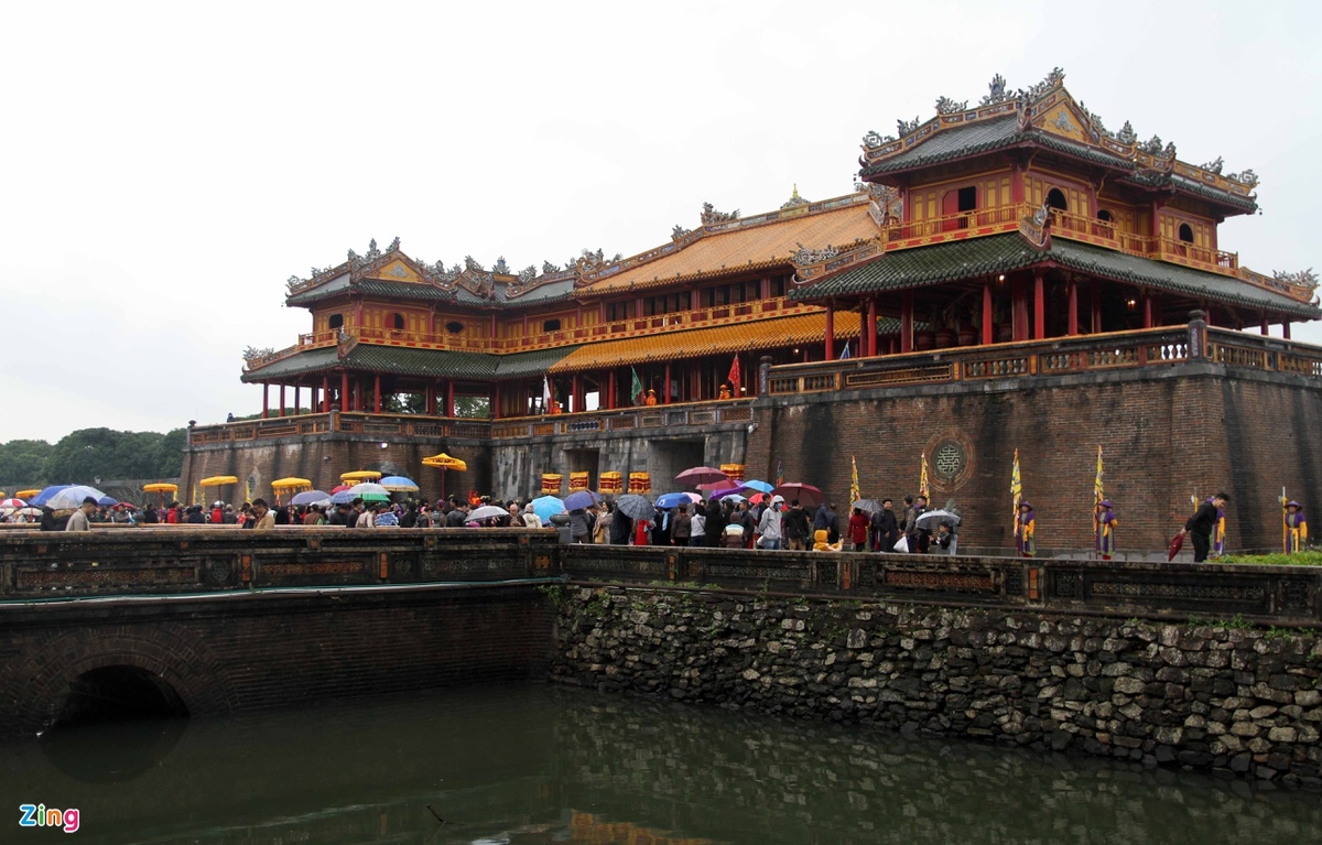 Replication of New Year's 'Calendar book distribution' ceremony in Hue Replication of New Year's 'Calendar book distribution' ceremony in Hue