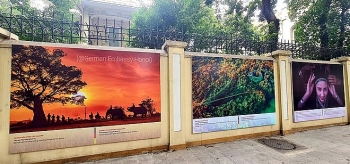 german embassy showcases photos promoting vietnams culture
