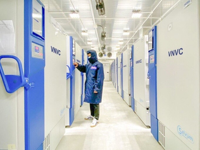 A peak into Vietnam’s first super-cold COVID-19 vaccine storage A peak into Vietnam’s first super-cold COVID-19 vaccine storage