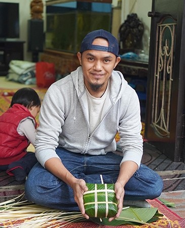Malaysian son-in-law’s pure love for Vietnamese culture malaysian son in laws pure love for vietnamese culture