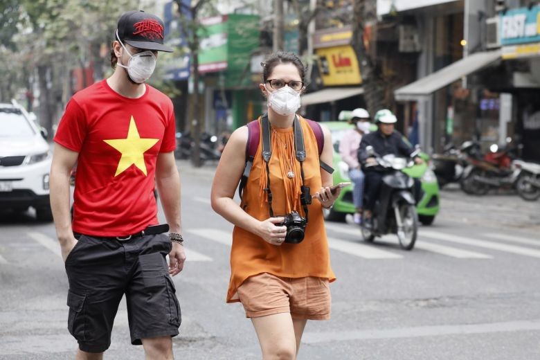 Vietnam requires all citizens, foreigners to wear masks at crowded places vietnam requires all citizens foreigners to wear masks at crowded places