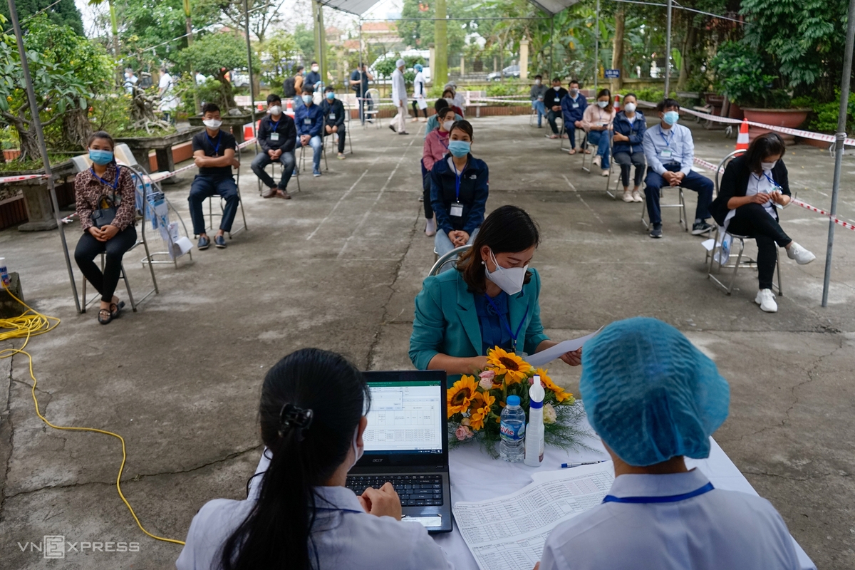 Vietnam launches biggest vaccination campaign against COVID-19, in photos Vietnam launches biggest vaccination campaign against COVID-19, in photos