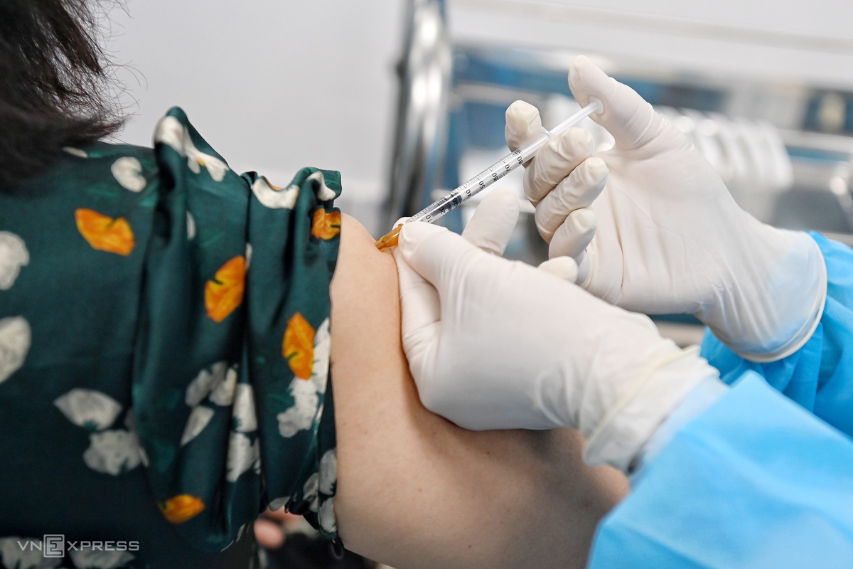 Vietnam launches biggest vaccination campaign against COVID-19, in photos Vietnam launches biggest vaccination campaign against COVID-19, in photos
