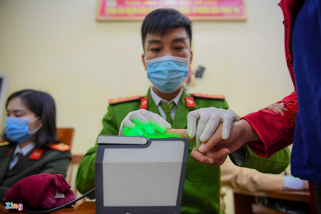 Hanoi speeds up chip-based ID card issuance for residents Hanoi speeds up chip-based ID card issuance for residents