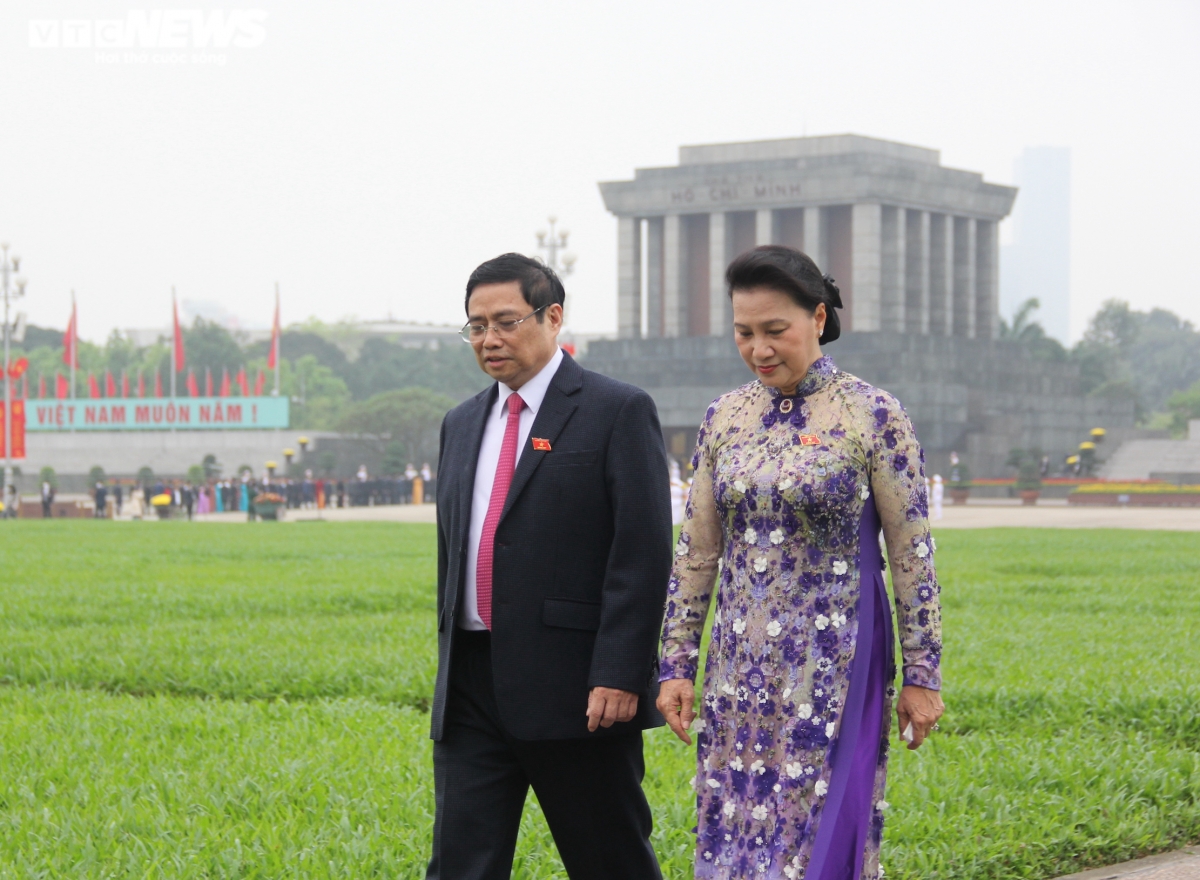 Party, State leaders pay tributes to late President Ho ahead of last NA session Party, State leaders pay tributes to late President Ho ahead of last NA session
