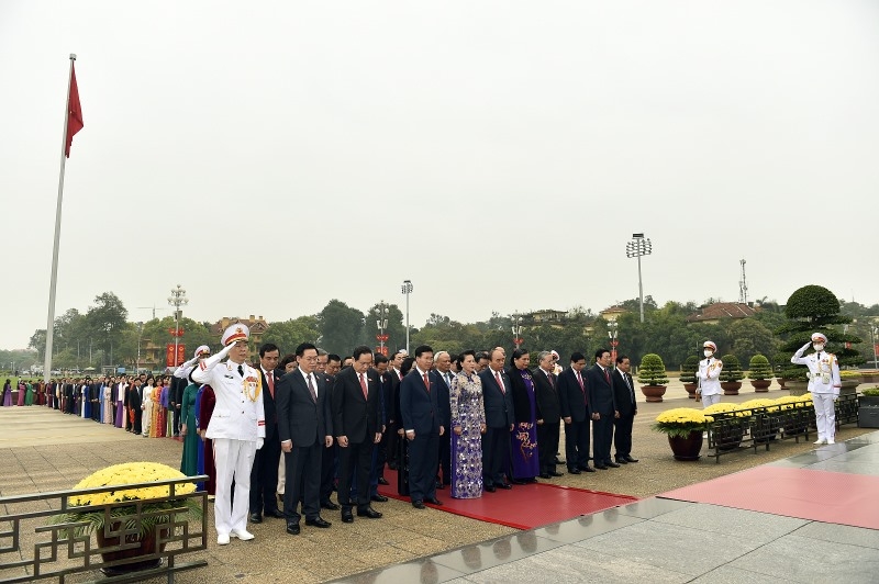 Party, State leaders pay tributes to late President Ho ahead of last NA session Party, State leaders pay tributes to late President Ho ahead of last NA session