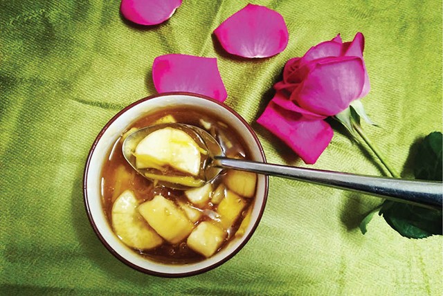 Cassava sweet soup, the perfect dessert to warm up cold winter days cassava sweet soup the perfect dessert to warm up cold winter days