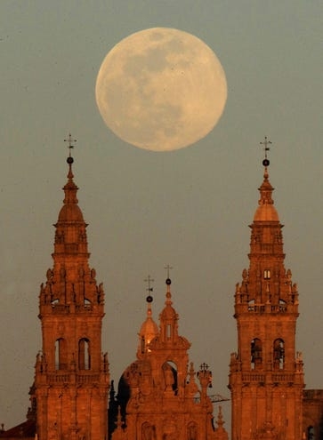 2020's April pink moon: calming respite from COVID-19 pandemic 2020s april pink moon calming respite from covid 19 pandemic