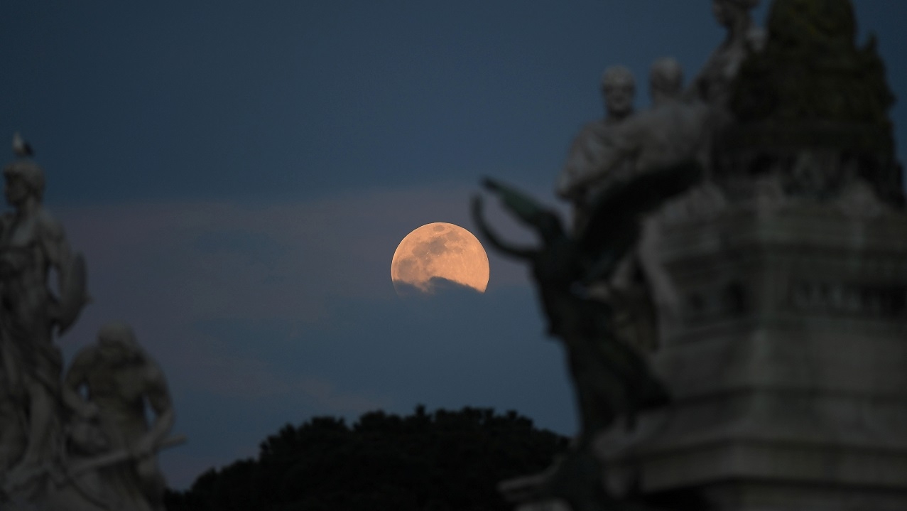 2020's April pink moon: calming respite from COVID-19 pandemic 2020s april pink moon calming respite from covid 19 pandemic