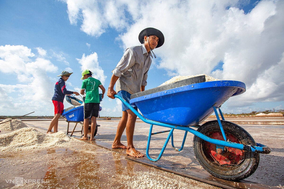 Picturesque salt fields in Bac Lieu, Southern Vietnam picturesque salt fields in bac lieu southern vietnam