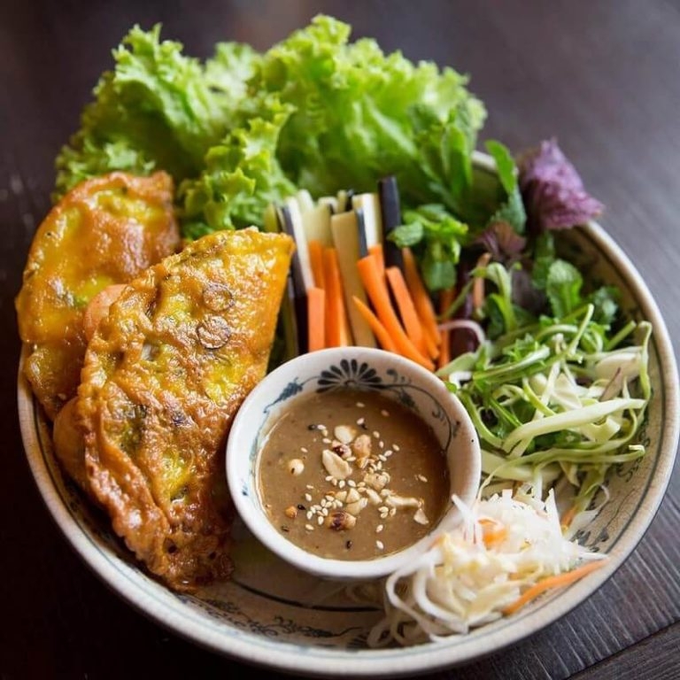 Crispy pancake, the tase of Hue crispy pancake the tase of hue