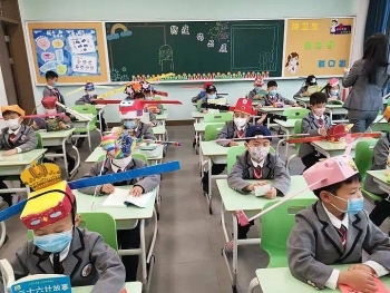 covid 19 combat table partitions installed in schools to curb covid 19
