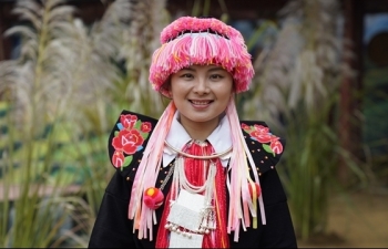 unique costumes of northwest ethnic minority people